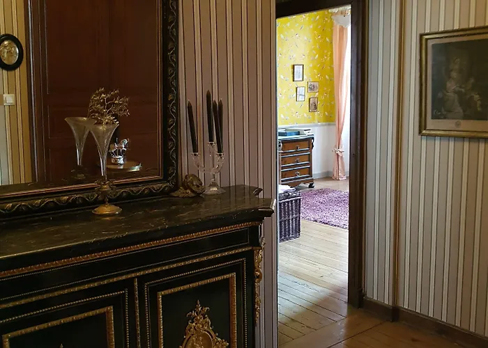 Chez Louise Bed & Breakfast 3*