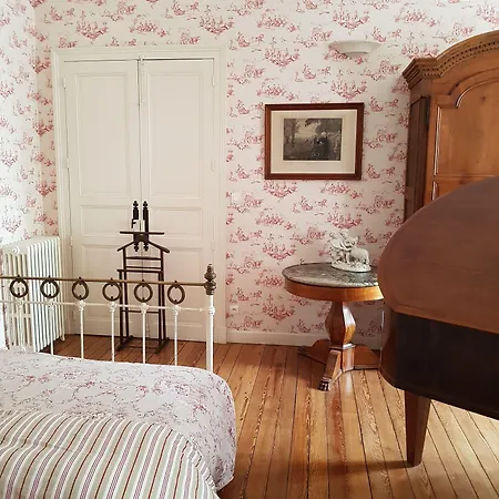 Chez Louise 3* אלבי