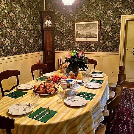 Chez Louise 3* ألبي
